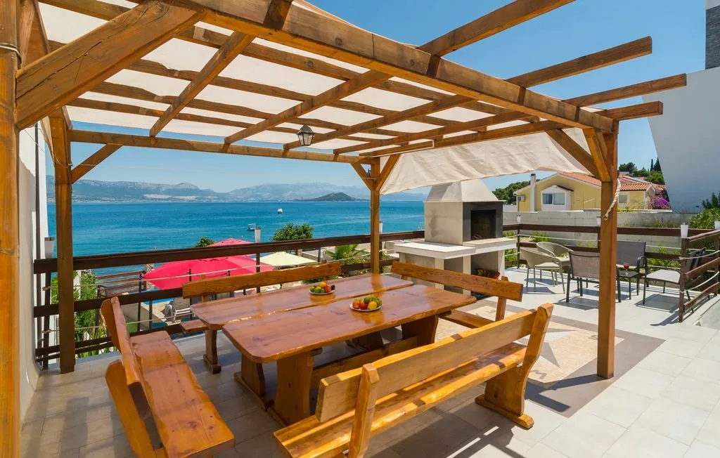 predivna kuća prvi red uz more, slatine, 230 m2 - slika 3