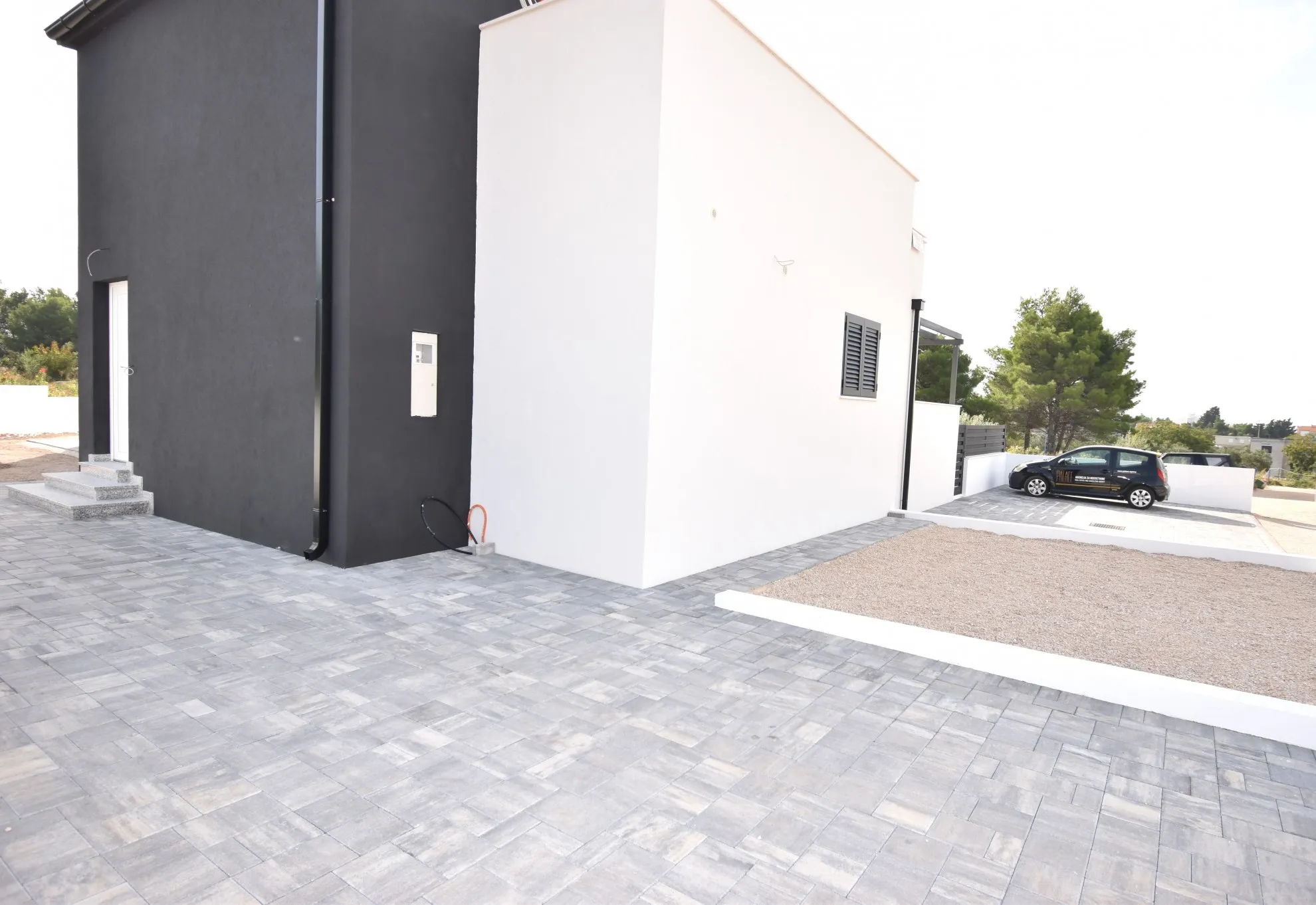 samostojeća nova kuća s bazenom i dvorištem, vodice, 319 m2 - slika 17