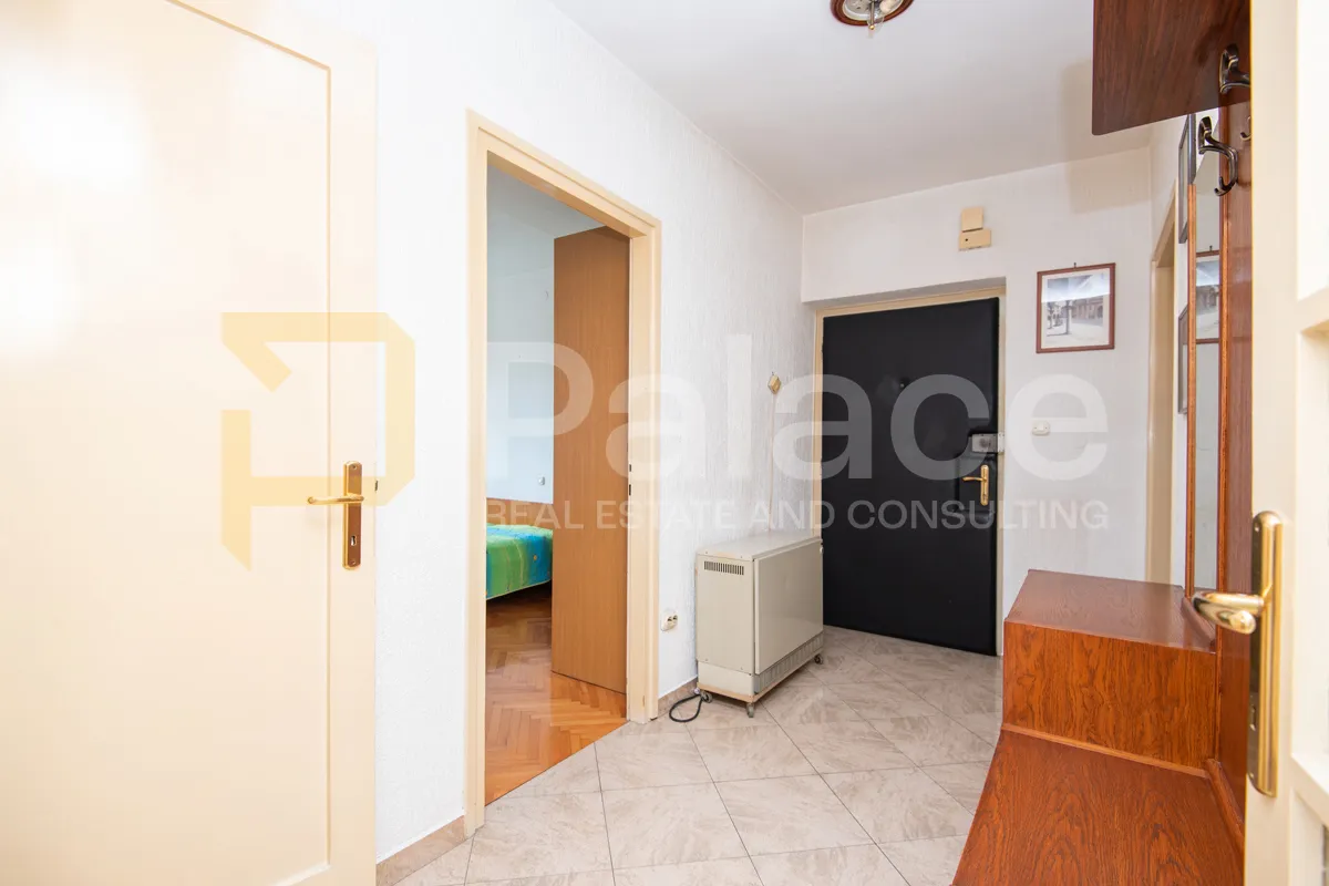 prodaje se stan 64 m2 u centru grada s predivnim pogledom - slika 21