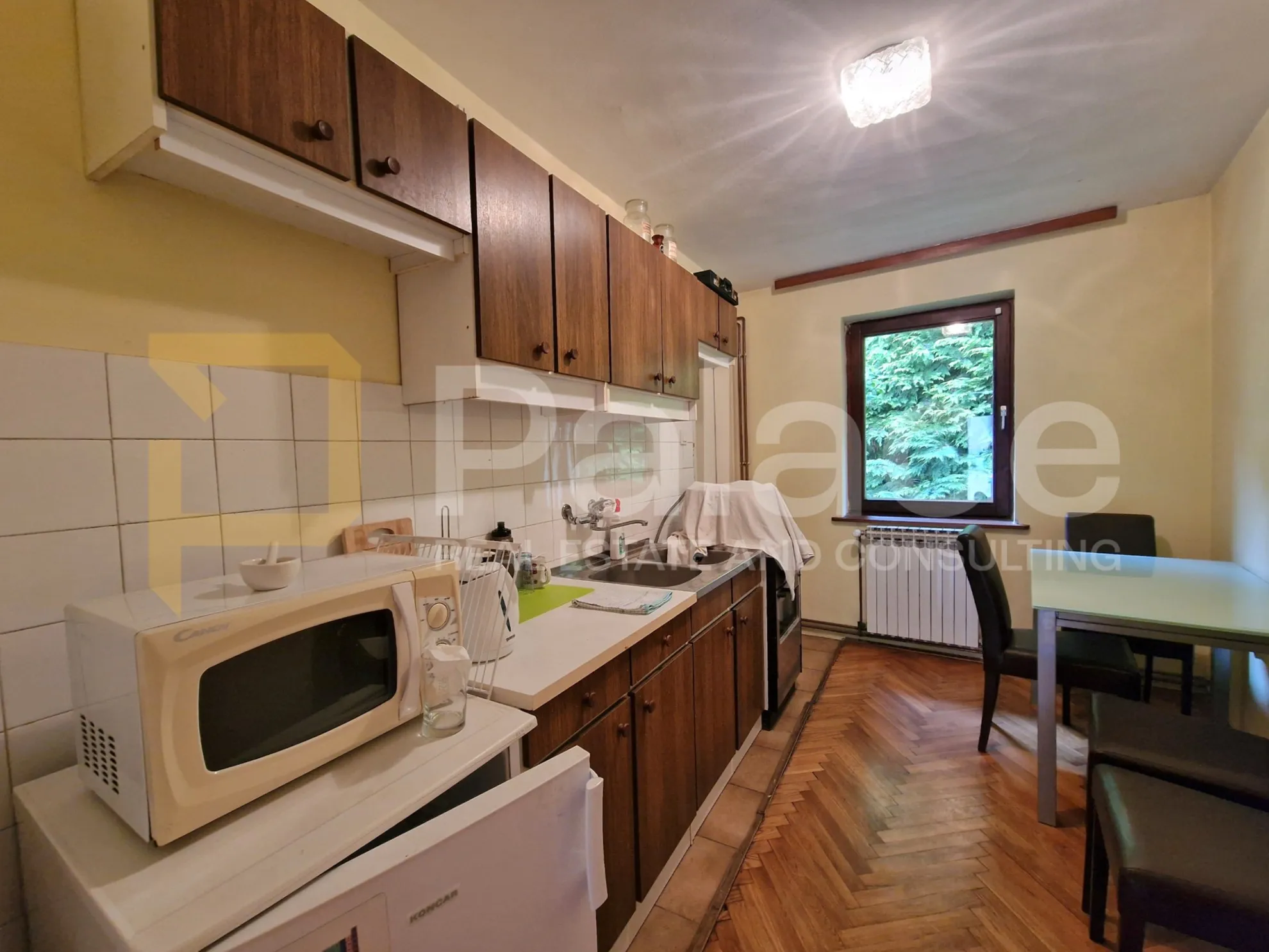 kuća s dva dvorišna stana, strogi centar, 467 m2 - slika 18