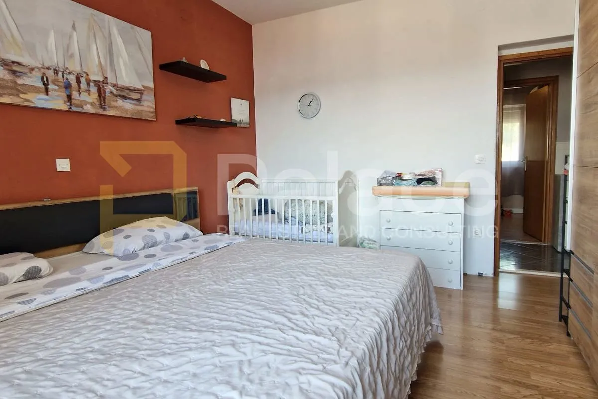 dvije stambene jedinice s velikim vrtom - slika 10