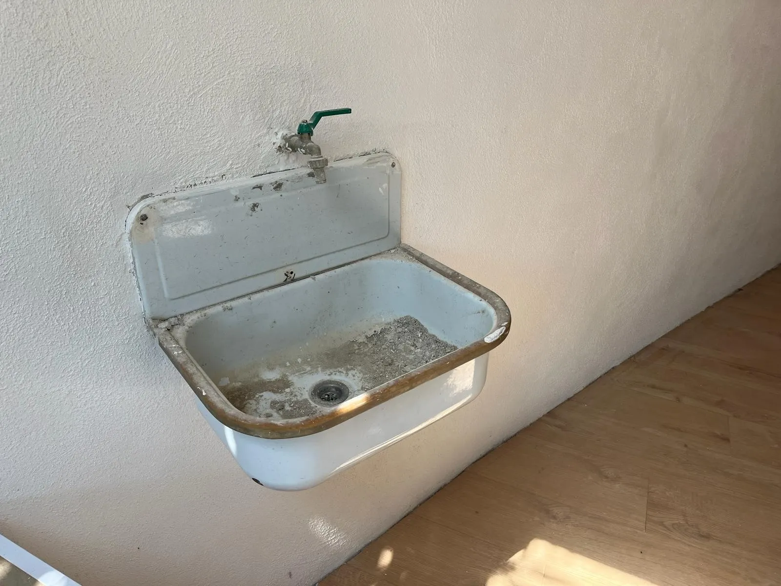 šarmantni apartman 68m2, oaza mira u bajkovitom bribiru - slika 18