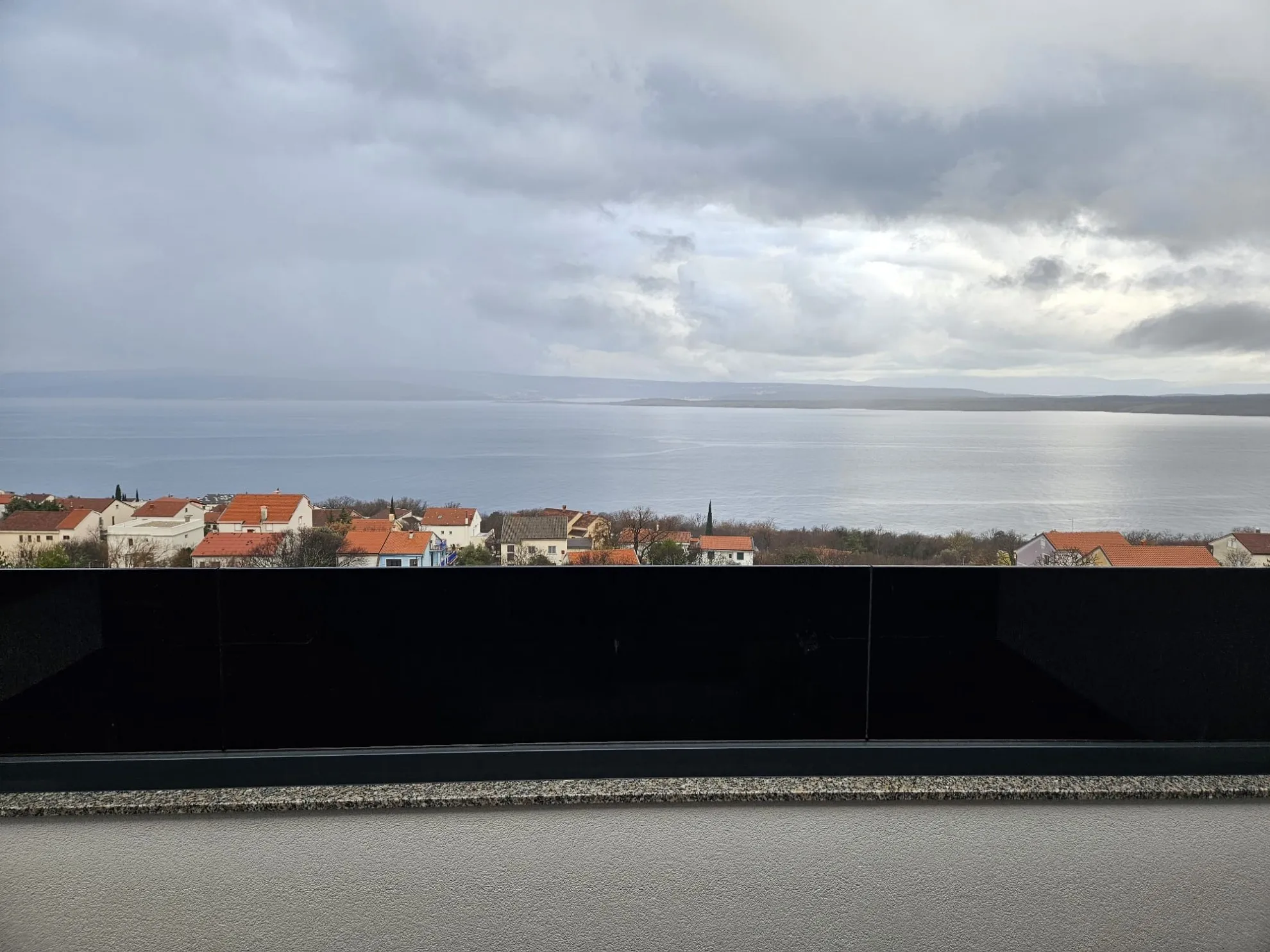 stan u novogradnji s predivnim pogledom na more, dramalj, 100m2 - slika 8