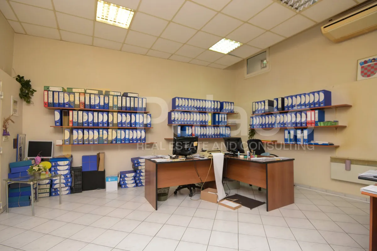 atraktivan poslovni prostor u samom centru grada - slika 2