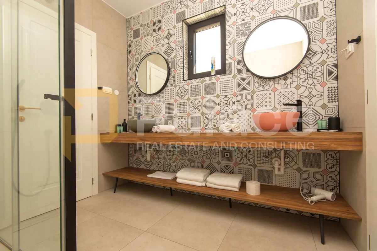 luksuzna vila 210m2 - prvi red do jezera - bilice - slika 29