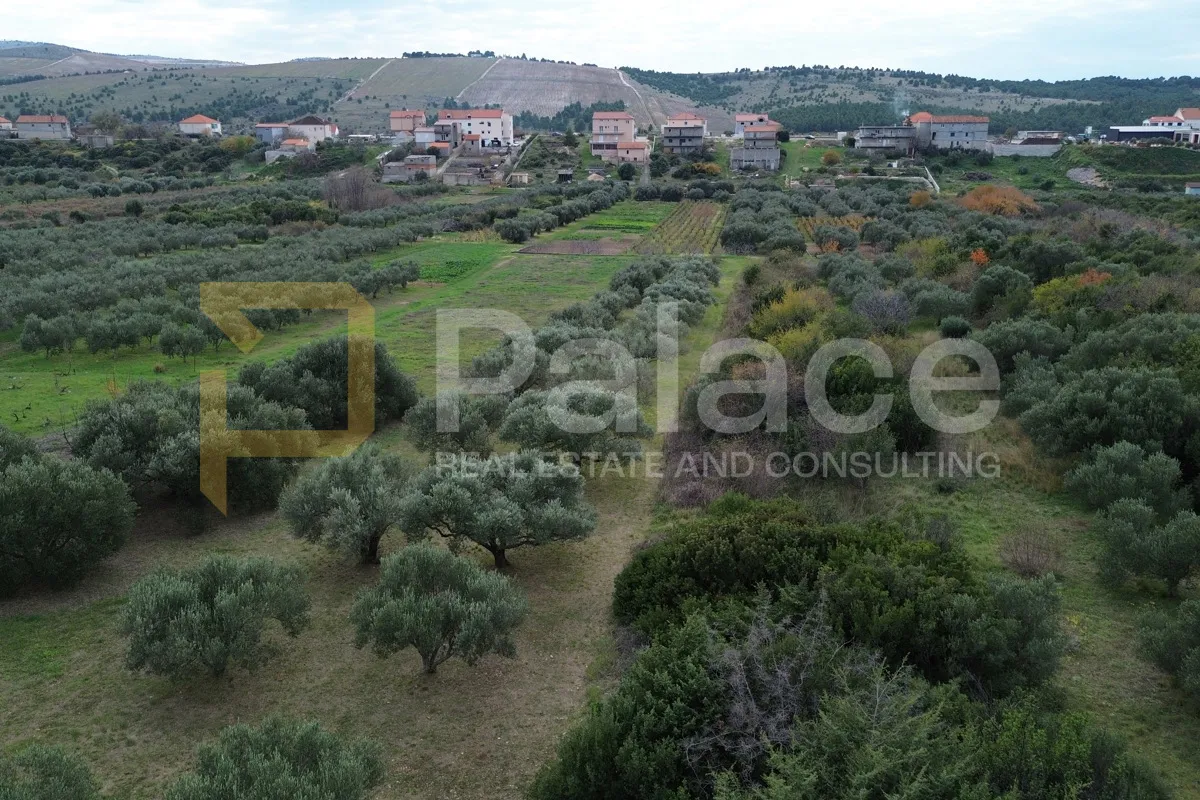 Poljoprivredno zemljište Donje Polje 1883 m2 - Donje Polje, Šibenik