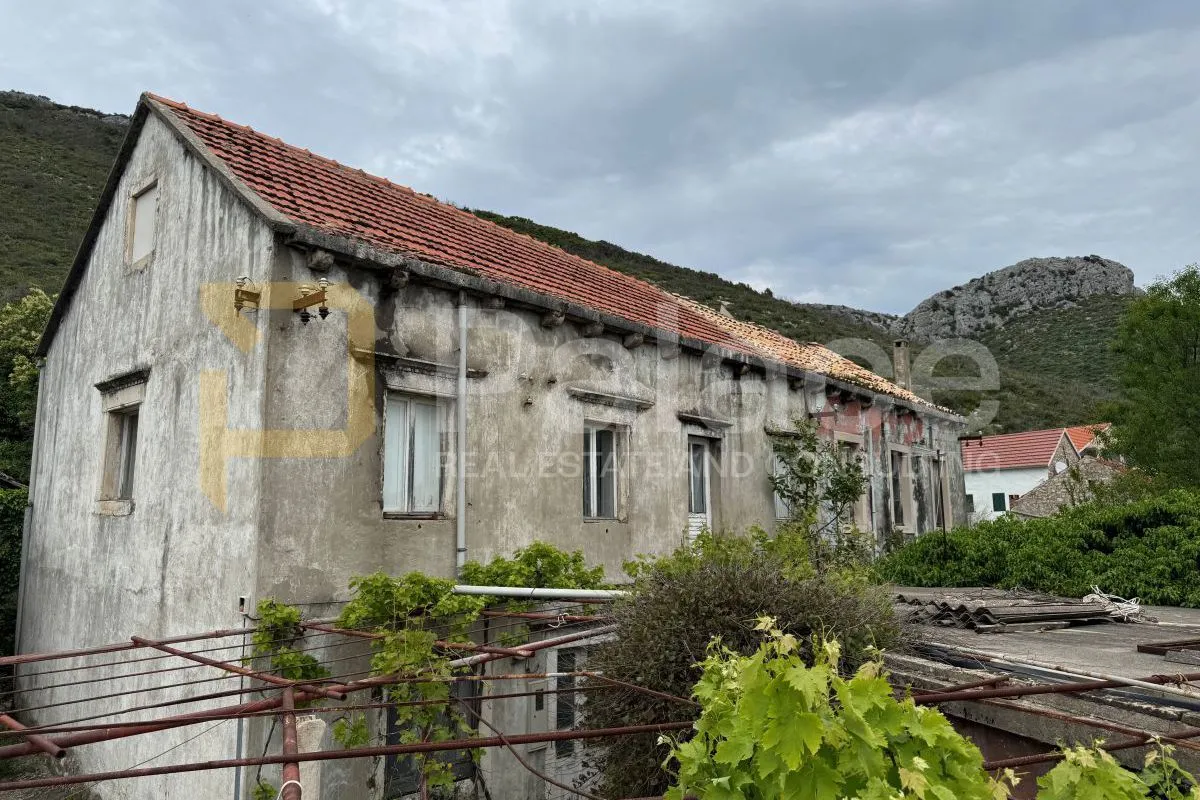 tradicionalna kamena kuća za obnovu s pogledom na more - orebić - slika 2