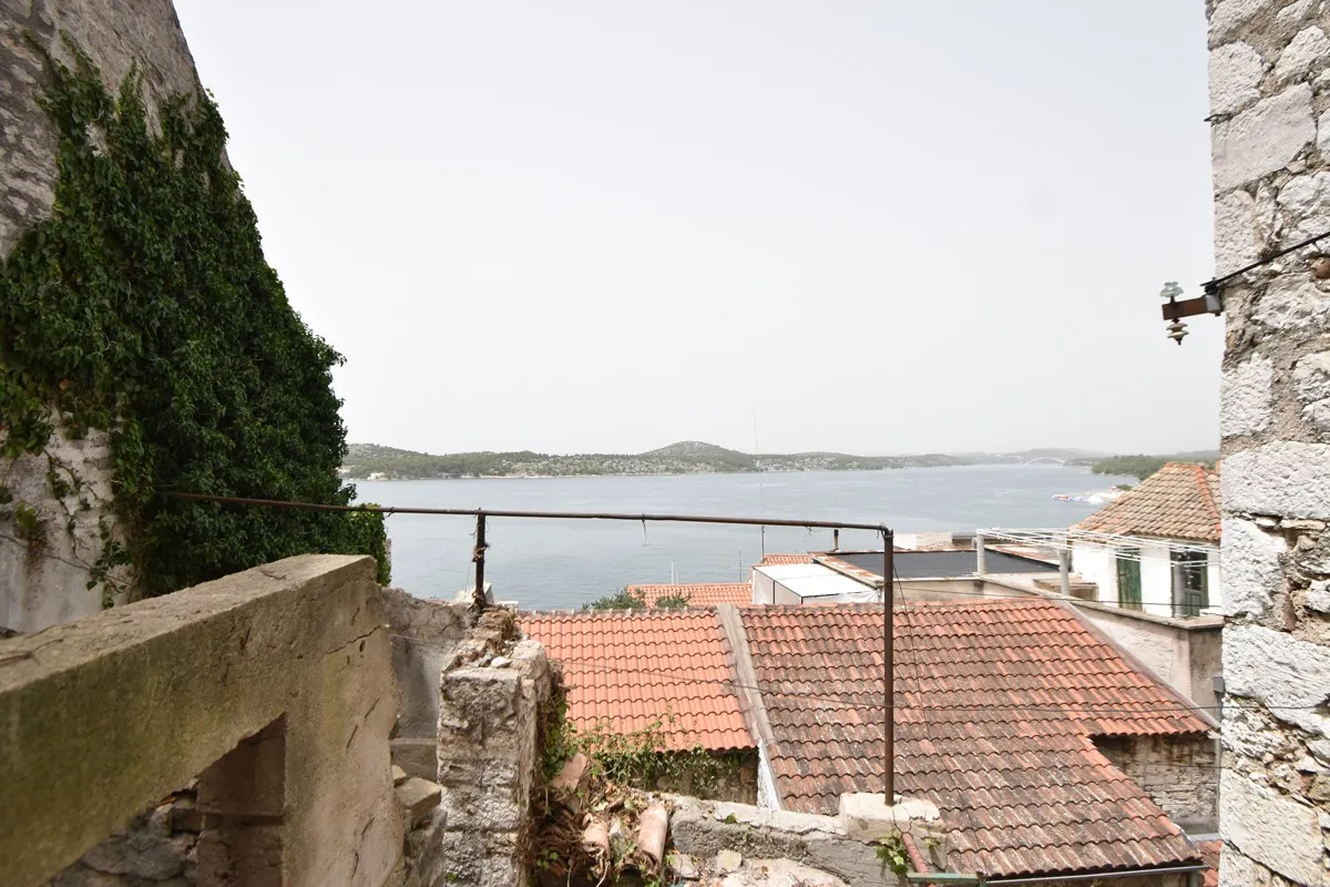 kamena kuća u predjelu dolac s prekrasnim pogledom - slika 5