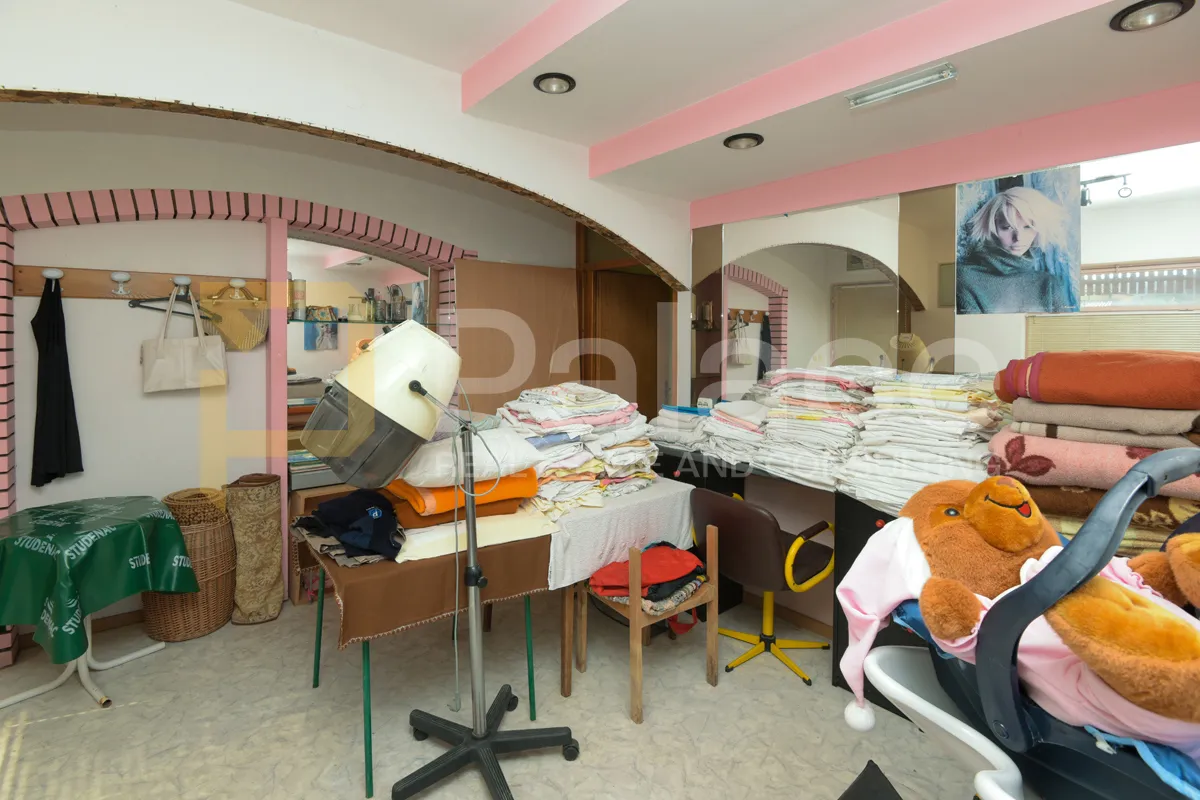 prostor za poslovnu investiciju različitih namjena, 150 m2 - skradin - slika 3