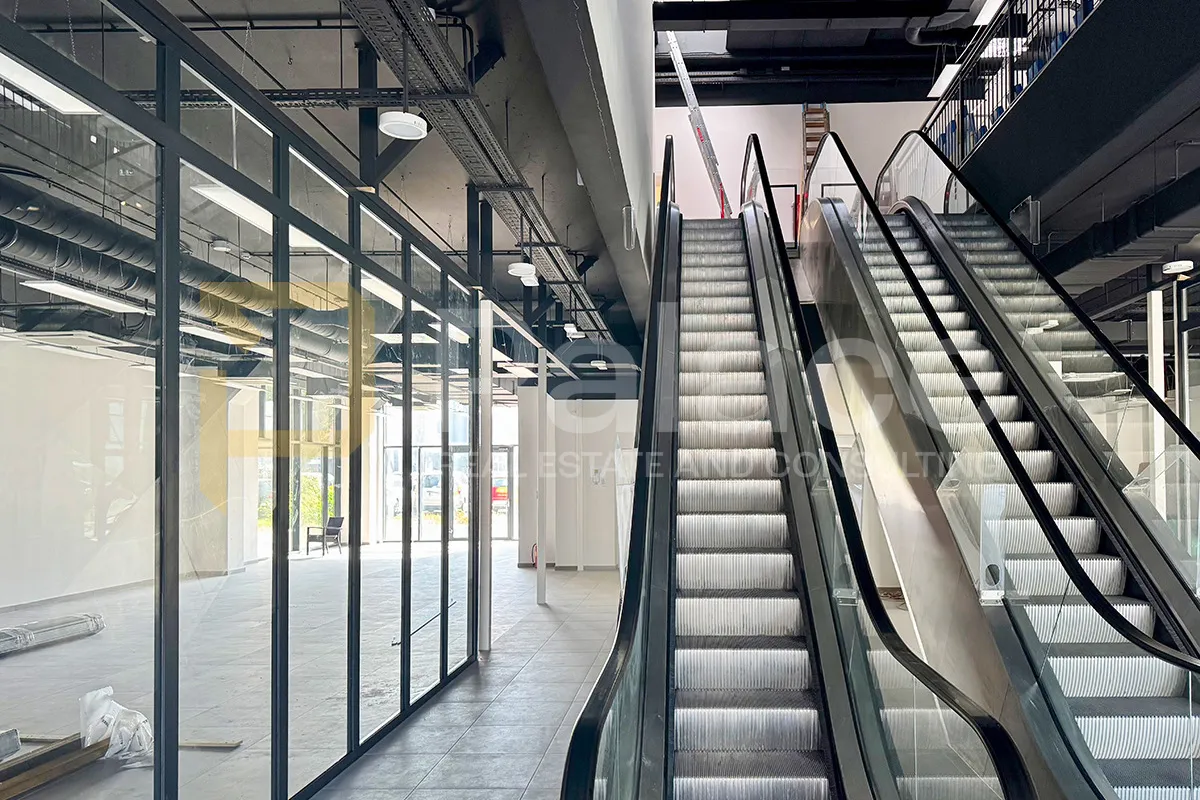 poslovni prostor 120 m² - prizemlje, moderna zgrada, župa - slika 1