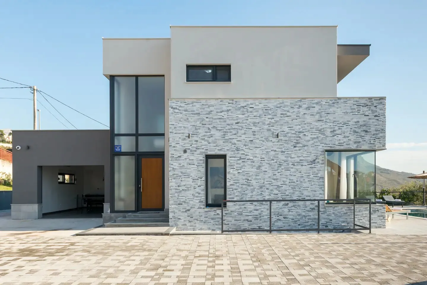villa s očaravajućim pogledom, kučine - slika 9