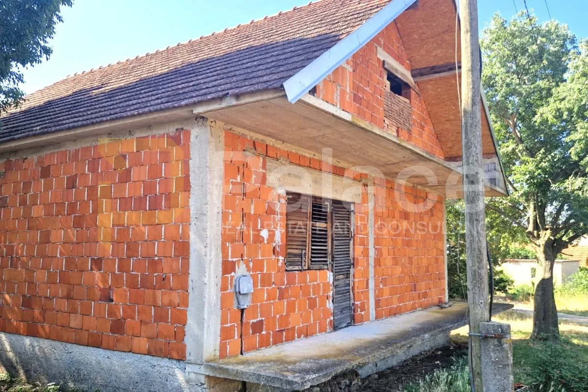 samostojeća visoka prizemnica s potkrovljem, roh-bau, kistanje 139 m2 - slika 2