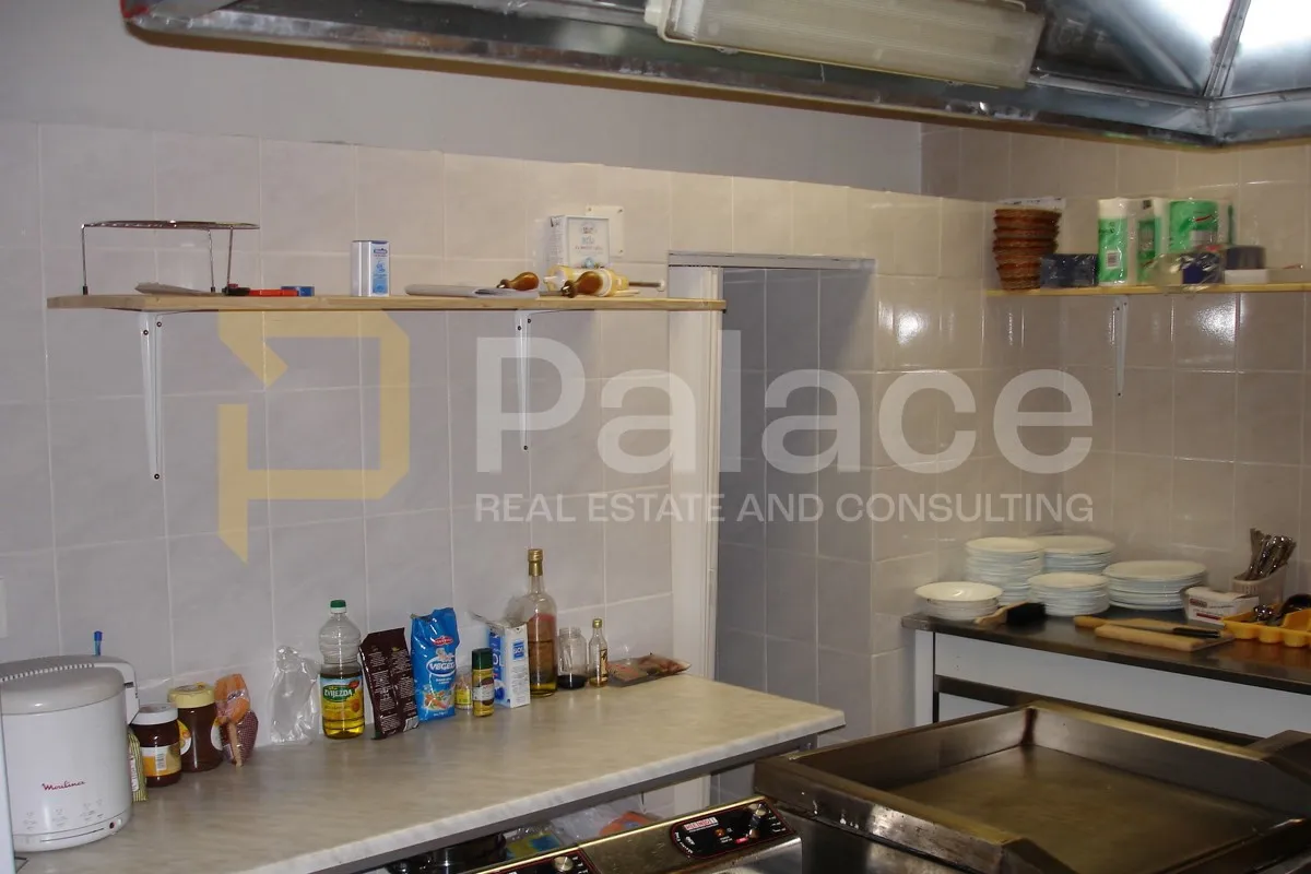 kamena kuća sa renovaciju s funkcionalnim restoranom - slika 16