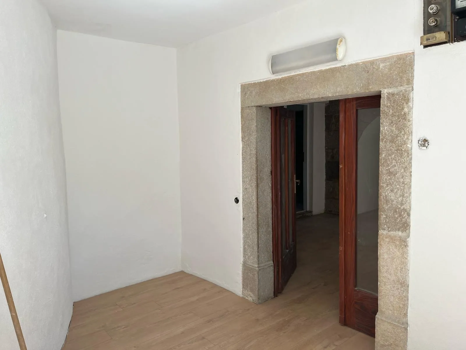 šarmantni apartman 68m2, oaza mira u bajkovitom bribiru - slika 13