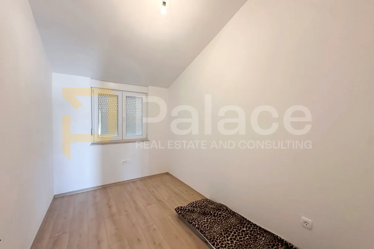 kuća s 2 stana i studio apartmanom, odlična prilika - šišan - slika 9
