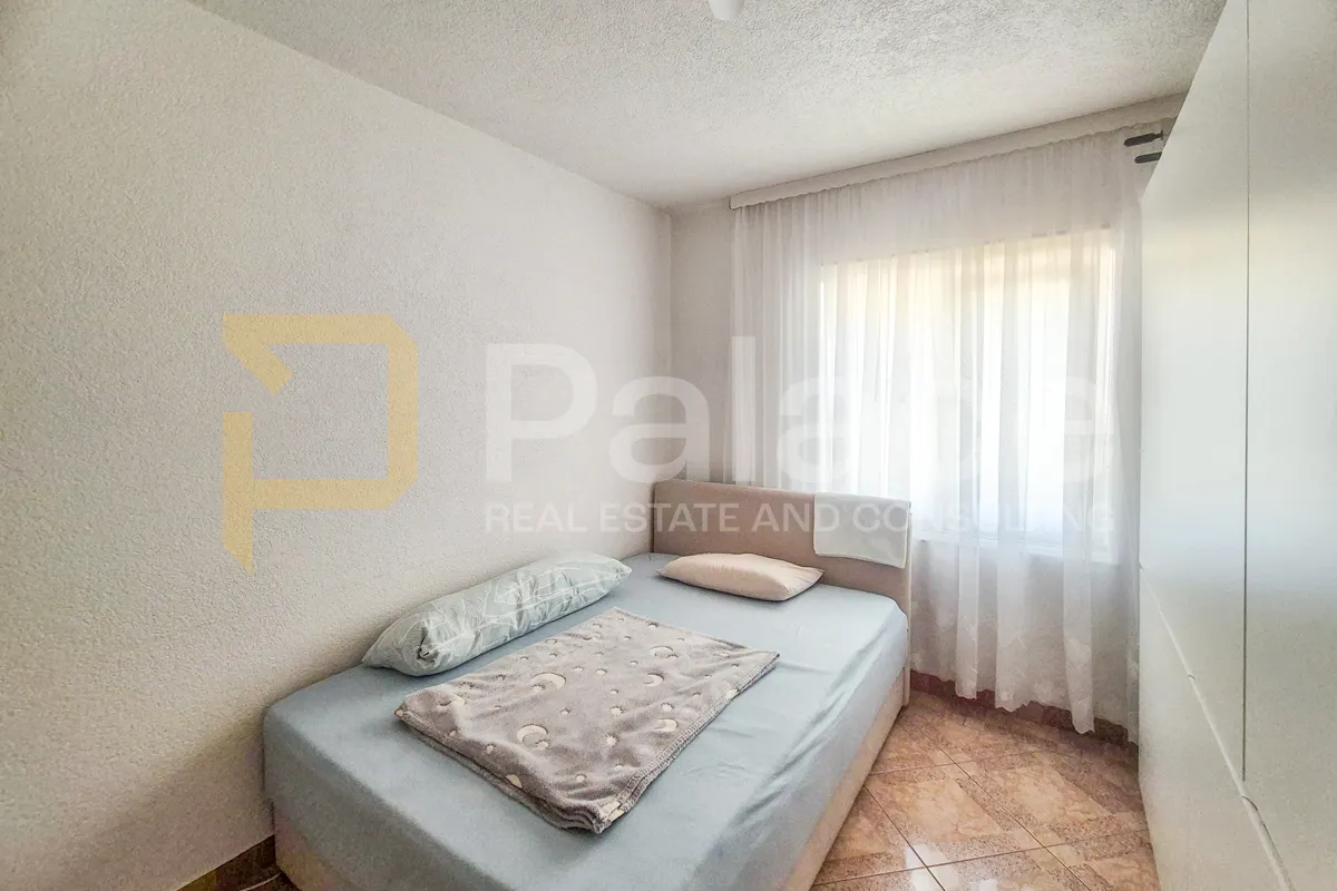 prekrasna samostojeća kuća s pogledom na more, gornji karin 290 m2 - slika 7