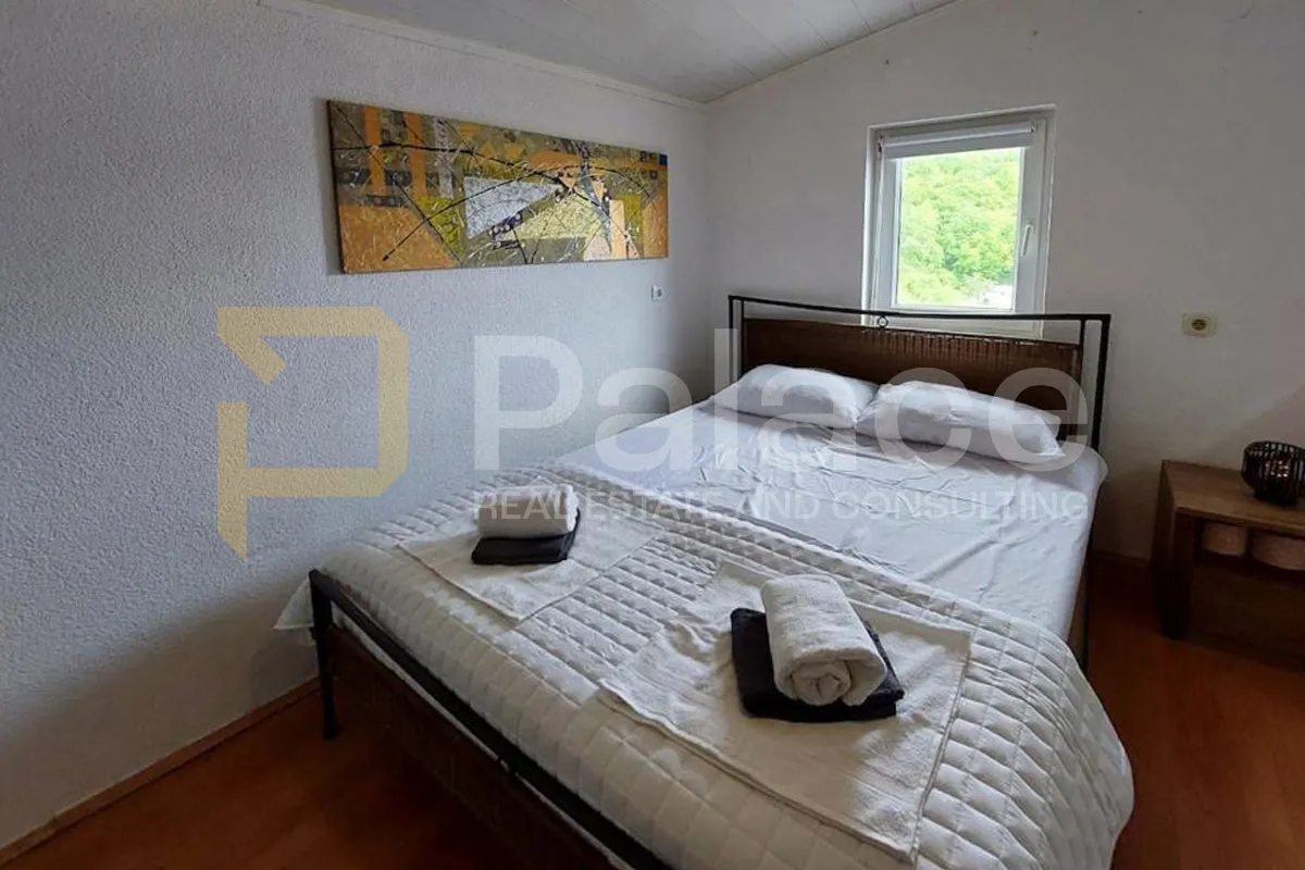 prostrana kuća s 3 stana i poslovnim prostorom - kastav, 370 m² - slika 6