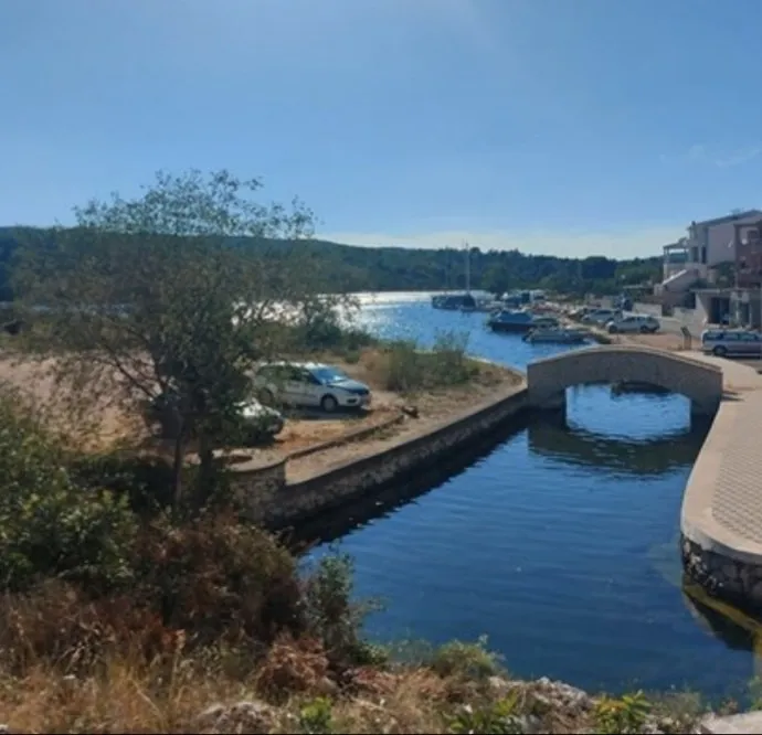 građevinsko zemljište u bilicama 2639 m2 - slika 2