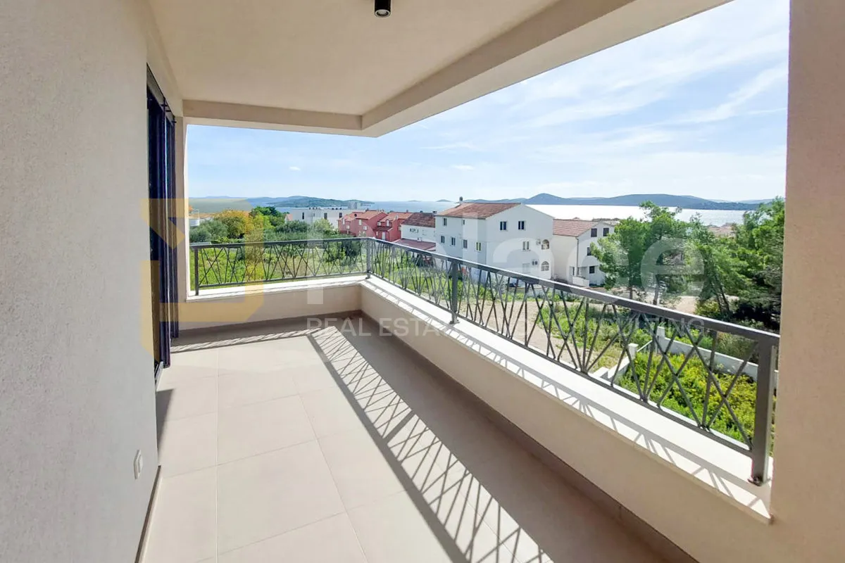luksuzan dvoetažni stan u dvojnom objektu s bazenom 240m2 - slika 4