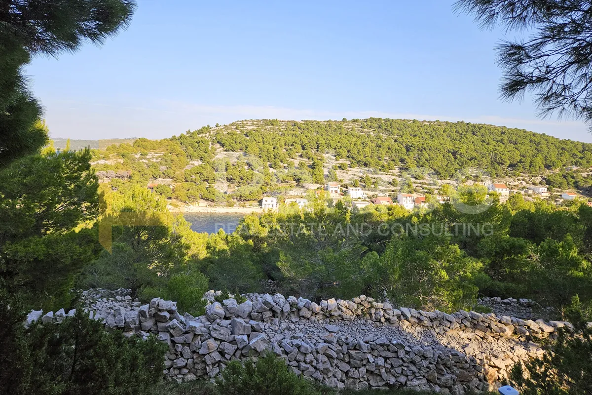 građevinsko zemljište s pogledom na uvalu i more na otoku žirju 612 m2 - slika 3