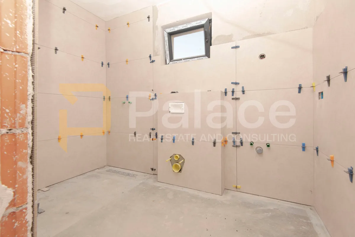 trosobni stan prvi red do mora - vodice 109m2 - slika 12