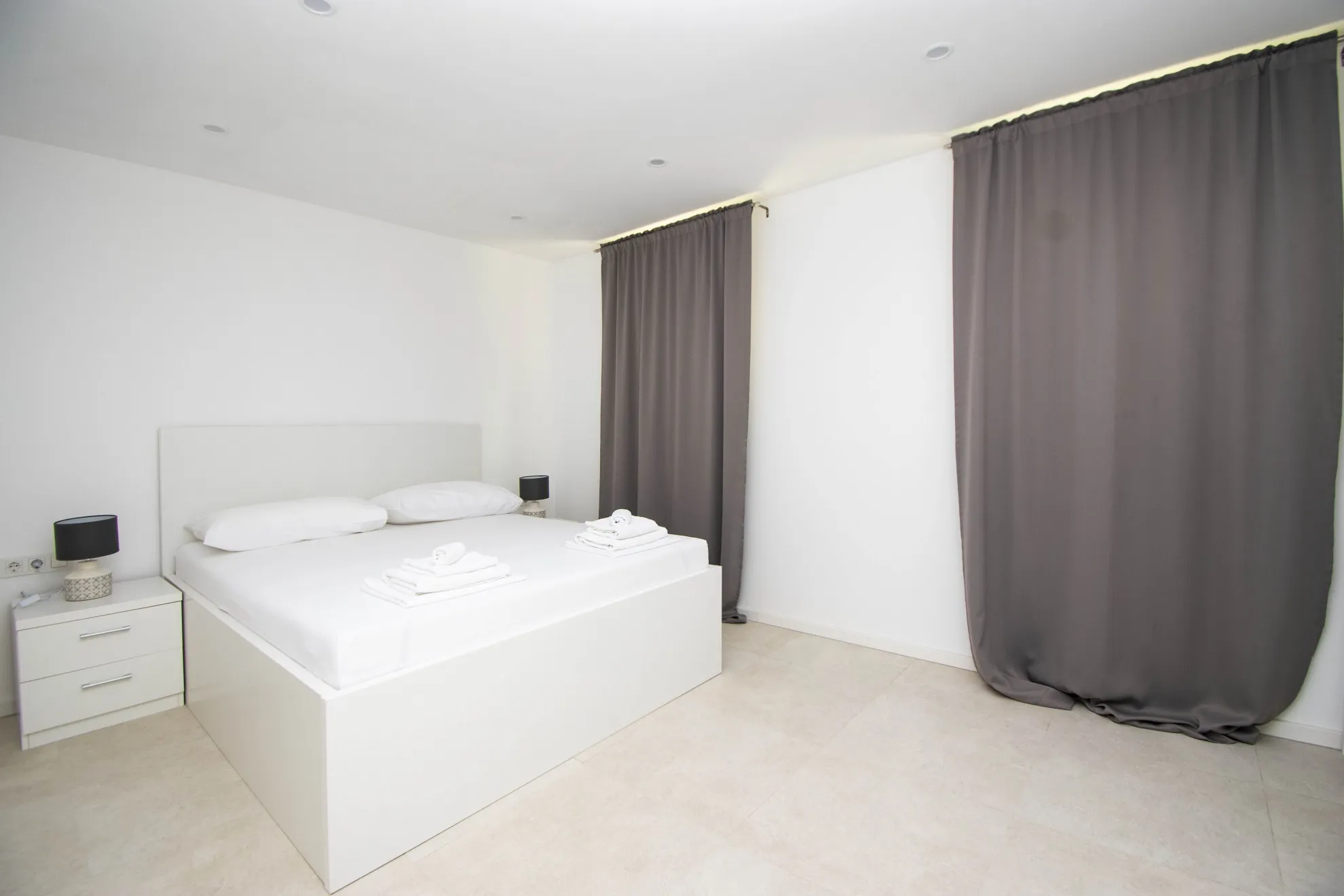 moderno opremljena vila s bazenom, 350 m2, žaborić - slika 5