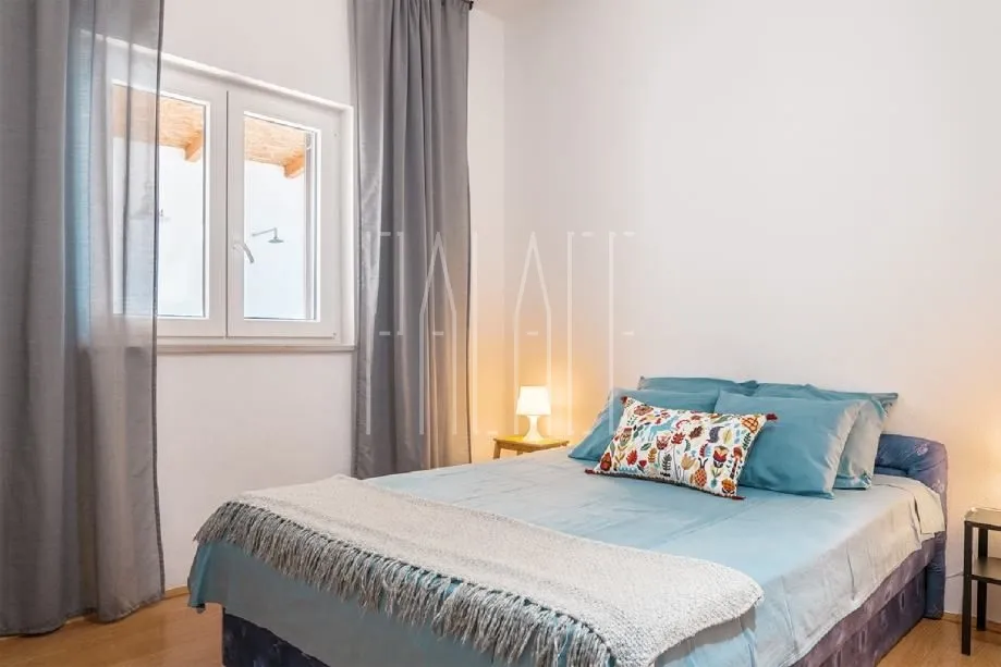 novouređena kuća u blizini mora: pisak 230m2 (prodaja) - slika 10