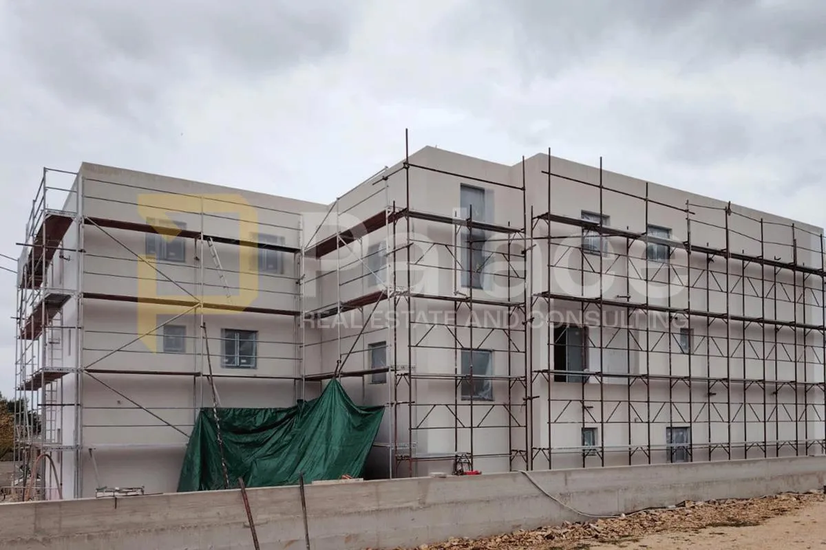 Dvoetažni stan s vrtom u Vodicama - Vodice