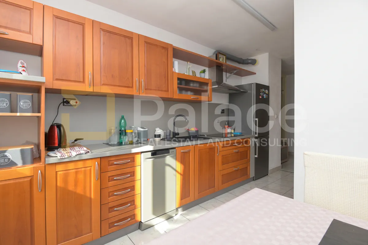 skladno uređen trosoban stan u zgradi, šibenik-krvavice 74,6 m2 - slika 6