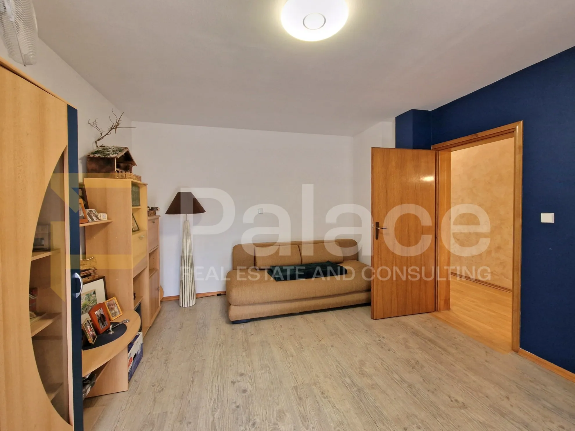 luksuzna samostojeća kuća s bazenom, 216,30 m2, jug 2 - slika 17