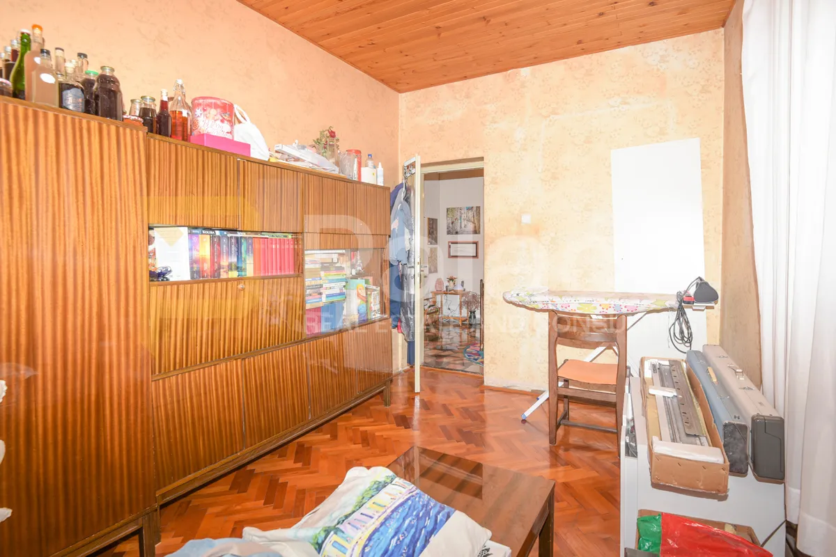 dvoetažni trosoban funkcionalan stan u centru šibenika s terasom,110m2 - slika 12