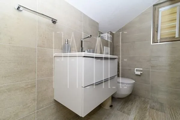 ultramoderna elegantna kuća : okrug gornji, 210.00 m² - slika 18