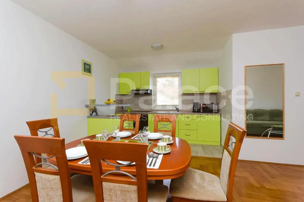 uhodani turistički objekt s 6 apartmana u malinskoj, otok krk - slika 11