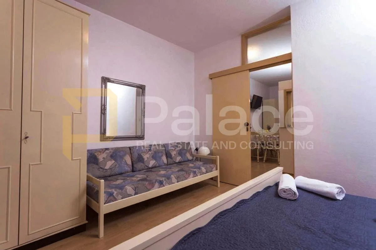 *prekrasna kuća s apartmanima, tučepi* - slika 7