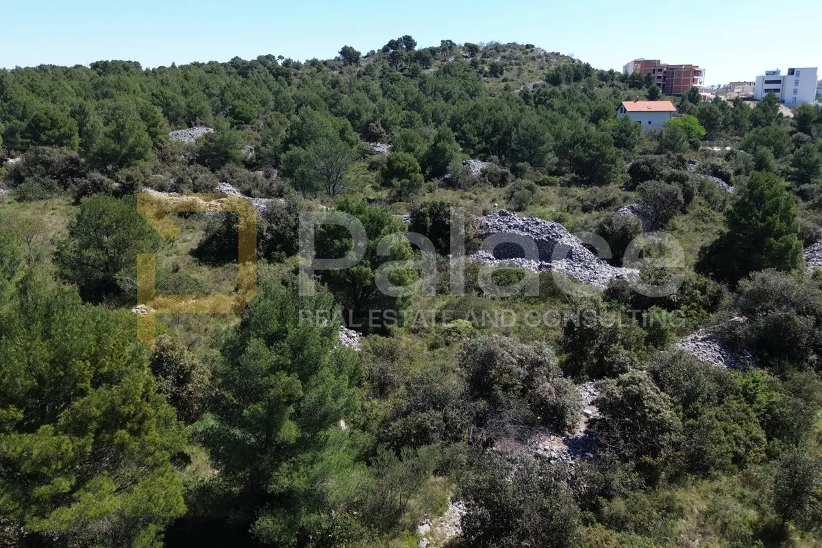građevinsko zemljište stambene namjene, šibenik-podsolarsko 2.180 m2 - slika 2