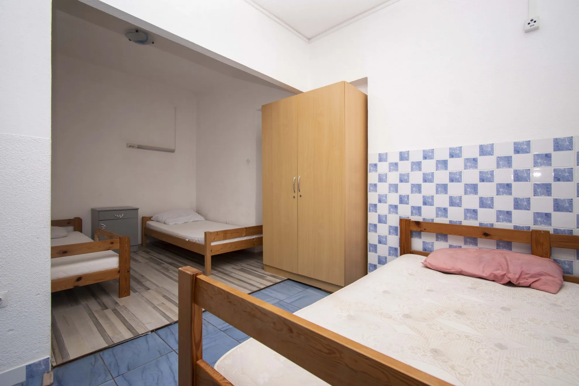 starigrad: višeapartmanska kuća za smještaj do 50 osoba - slika 13