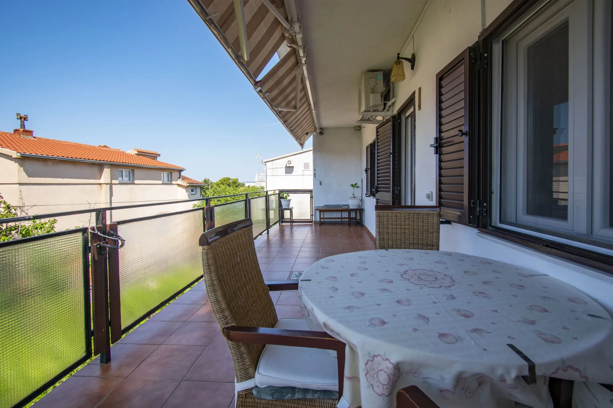 predivna kuća nedaleko od mora, 284 m2 i dvorište 650 m2 - slika 24