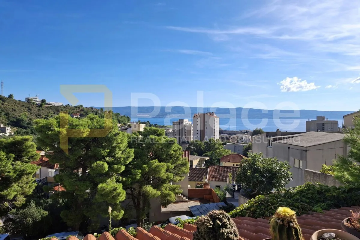 Trosoban stan s pogledom na more, 95m2 + 31m2 terasa, Dugi Rat
