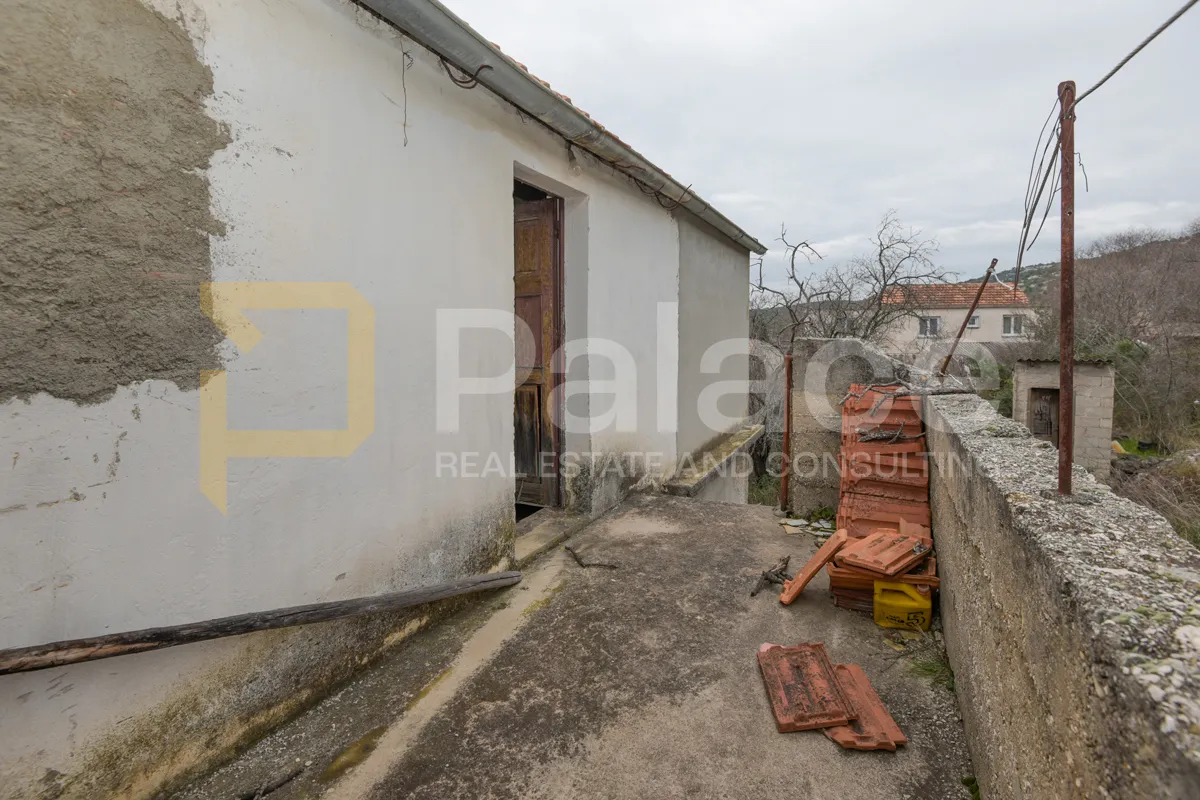 povoljno: kuća za renovaciju s okućnicom, pirovac-kašić 122 m2 - slika 4