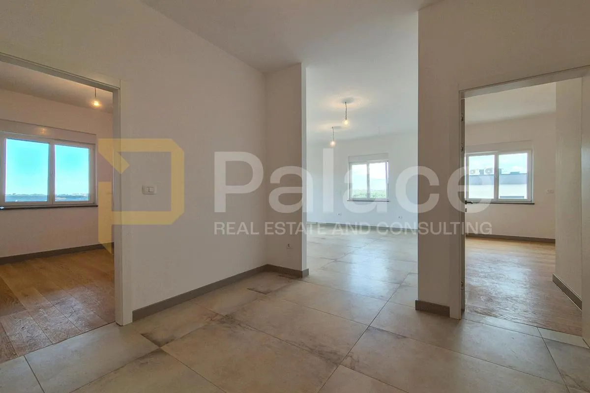 luksuzni penthouse s pogledom na more i garažom u pomeru - slika 3