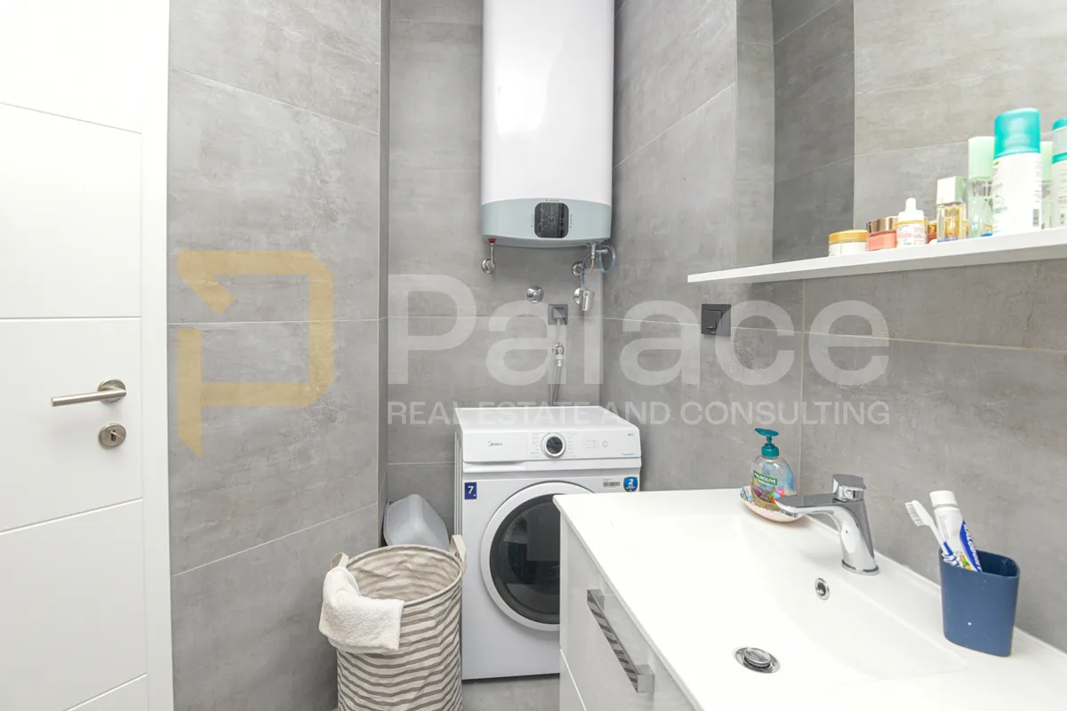 prekrasan dvosoban stan s pogledom na more i vrtom 73 m2, brodarica - slika 14
