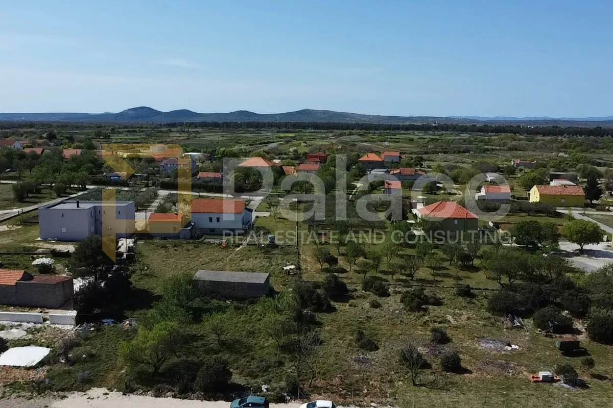 prkos : građevinsko zemljište 2400 m2 - slika 4