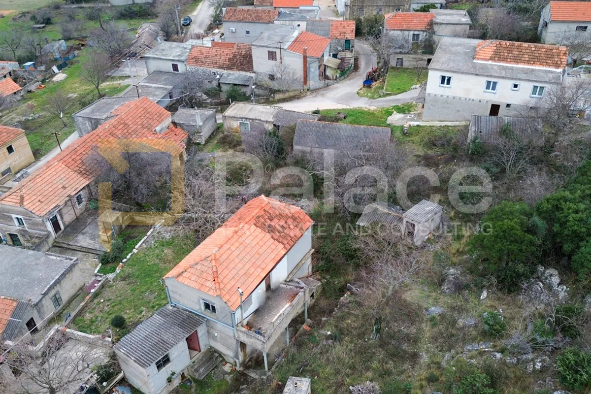 povoljno: kuća za renovaciju s okućnicom, pirovac-kašić 122 m2 - slika 17