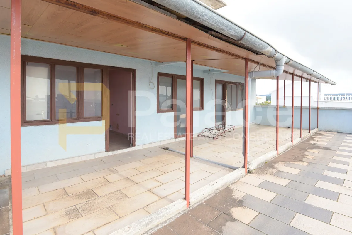 kuća s okućnicom i pogledom na more: brodarica, 572.00 m2 - slika 24