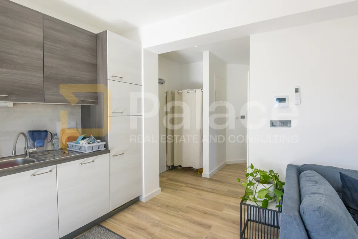 prekrasan dvosoban stan s pogledom na more i vrtom 73 m2, brodarica - slika 7