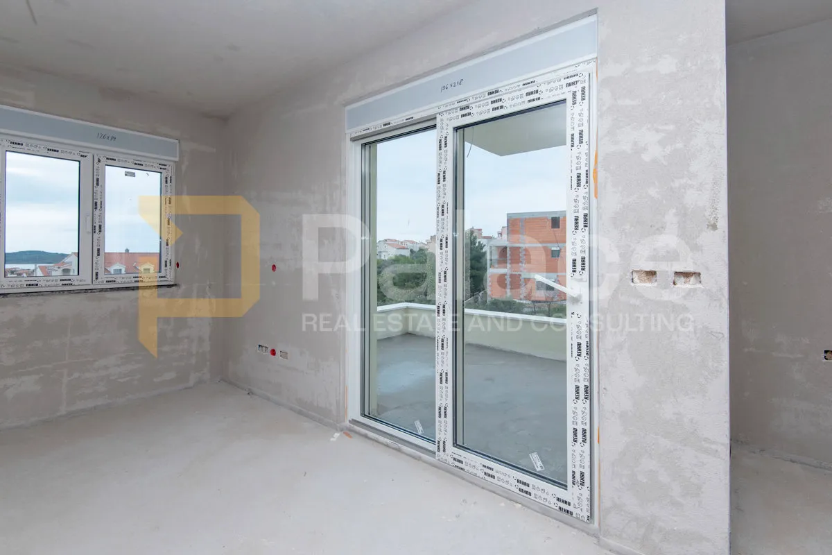 trosoban stan u novogradnji s pogledom na more 2.kat - vodice 87m2 - slika 14