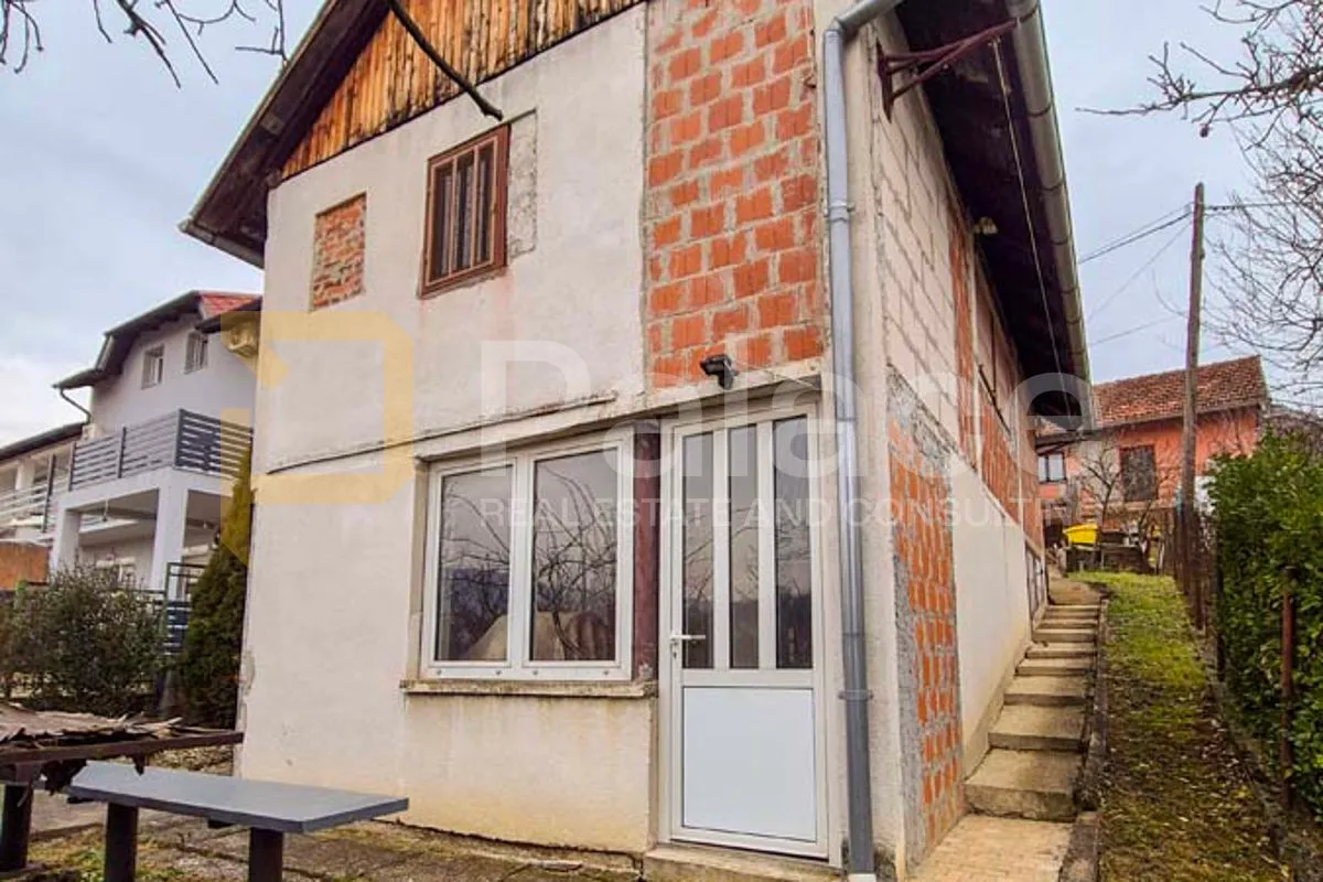 Vikendica za renovaciju sa papirima i priključcima Podsljeme-Granešina - Zagreb