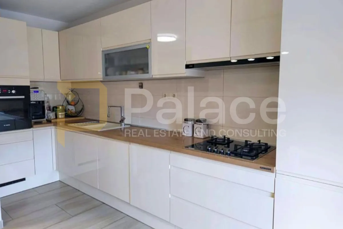 kman, trosoban stan s ostavom, 80m2 - slika 2