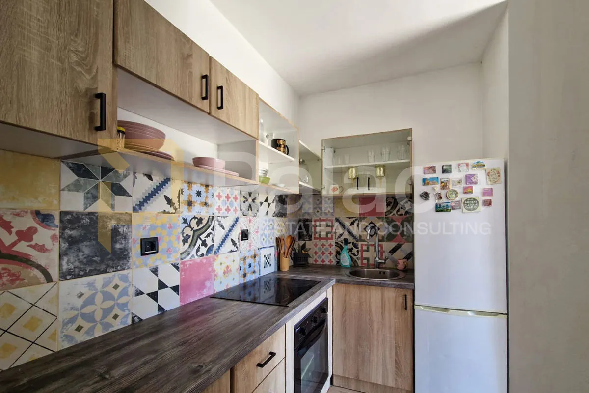 dva stana s bazenom, vrtom i parkirnim mjestima, ika - 89,10 m² - slika 9