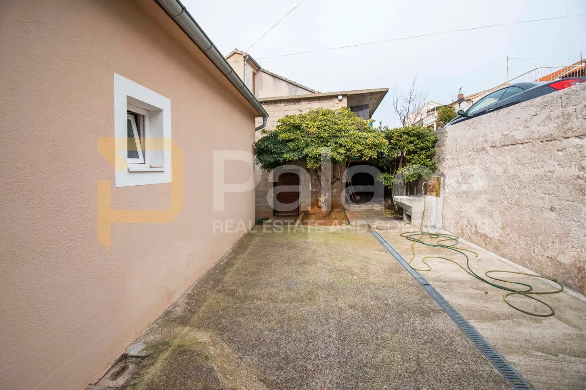 kuća: šibenik, 160.00 m2 - slika 17